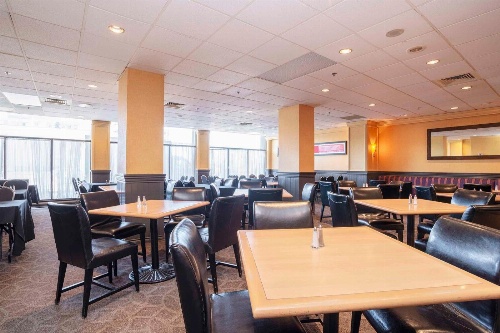 Sandman Hotel Montreal Longueuil image 3
